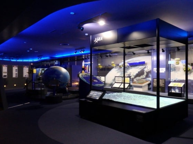 �n���ϑ��W��������_�n���ϑ��Z���^�[