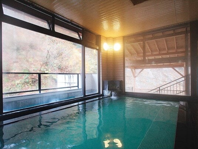 ���V�R����Z���^�[�@��̓�