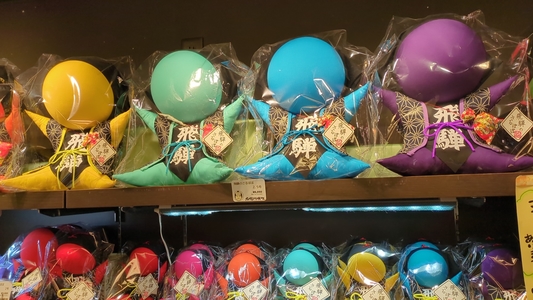 �n�i�n�i����